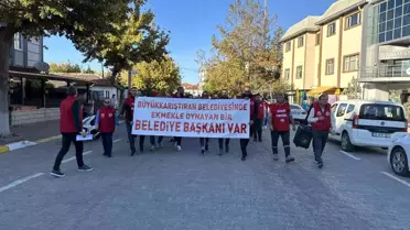Büyükkarıştıran Belediyesi'nde İşten Çıkarma Protestosu