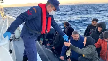 İzmir'de Düzensiz Göçmen Kurtarıldı