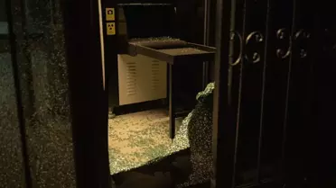 DEM Parti Genel Merkezine Taşlı Saldırı