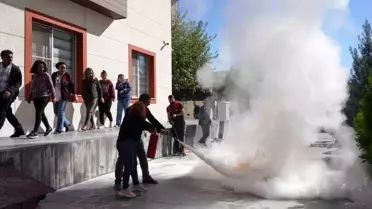Diyarbakır'da Kız Öğrenci Yurdunda Yangın Tatbikatı Düzenlendi