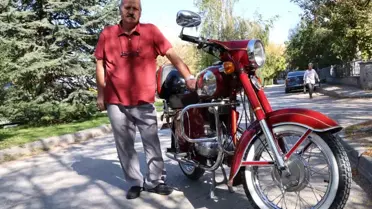 Motosikletine Aşkı Oğlundan Kıskandırıyor