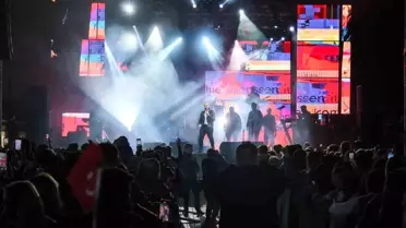Downtown Bursa'nın 1. Yılı Berkay Konseriyle Kutlandı