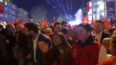 Bağdat Caddesi'nde Cumhuriyet Coşkusu: 'Cumhuriyet Düşmanlarına, Gerici Politikalarına Teslim Olmayacağız'