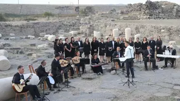 Erzin'de Antik Kentte Cumhuriyet Coşkusu
