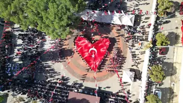 Kuyucak'ta Cumhuriyet coşkusu meydanlara sığmadı
