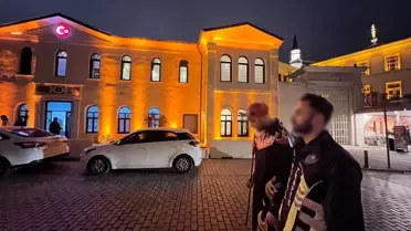 15 Temmuz Şehitler Köprüsü'nde üzerine giydiği kostümle koşan zanlı yakalandı
