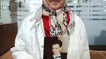 Anne, Oğlunu Bulmak İçin Türkiye'de Yardım Bekliyor
