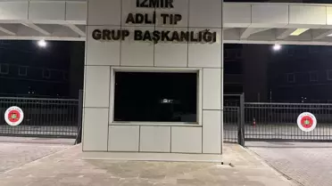 İzmir'de Üvey Baba Bıçaklanarak Öldürüldü