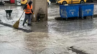 Gerze'de Sağanak Yağış Ulaşımı Olumsuz Etkiledi