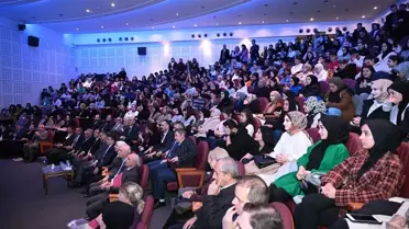 'Dile Emek Verenler Efrasiyap Gemalmaz Belgeseli'nin ilk gösterimi Erzurum'da yapıldı