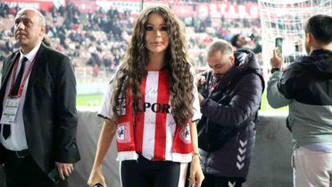 Çağla'dan Samsunspor'a Mini Konser