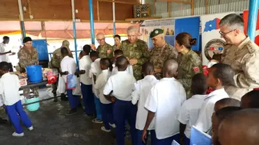 Mehmetçik'ten Somali'deki yetim çocuklara sağlık taraması
