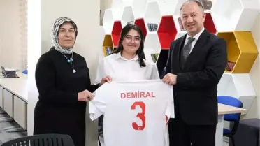 İrem Tavşan, Merih Demiral'ın Formasını Kazandı