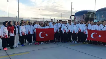 Türk Kick Boks Takımı Atatürk'ü Andı