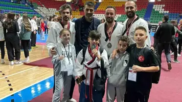 Kayserili Sporcular Taekwondo'da Gümüş Madalya Kazandı