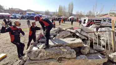 Karaman'da Deprem Tatbikatı Gerçeği Aratmadı