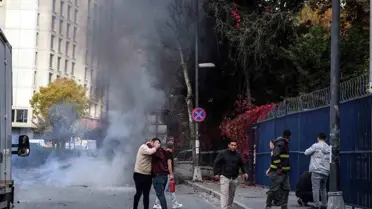 Bahçelievler'de Kamyonet Yangını