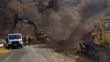 Bünyan'da Yol Çökmesi: Ekipler Hızla Çalışmalara Başladı