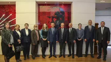 Özgür Özel, Diyabet Günü'nde Vakıf Heyetini Ağırladı