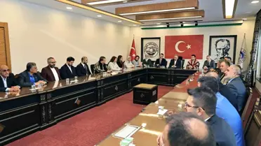 AK Parti Talas İlçe Başkanı Mustafa Kiraz, Başkan Yalçın'ı Ziyaret Etti
