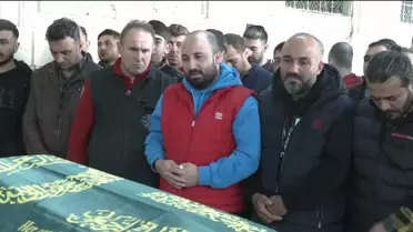İzmir'de Bebek Zehirlenmesi: Cenaze Töreni