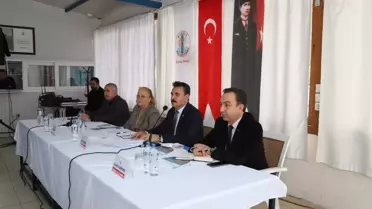 Dikili Belediye Başkanı Kırgöz, Cumhuriyet Mahallesi'nde Mahalle Buluşmalarına Devam Ediyor