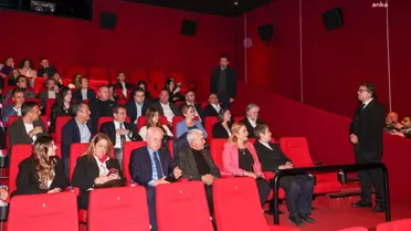 Özgür Özel, Atatürk'ü Canlandıran Filmi İzledi