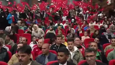 Bakan Bak'tan Gençlere Kitap Okuma ve Spor Teşviki