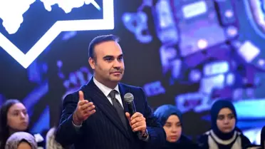 Bakan Kacır: 'Türkiye yörüngeler arası uydu transferleri yapabilen uzay araçları geliştirecek'