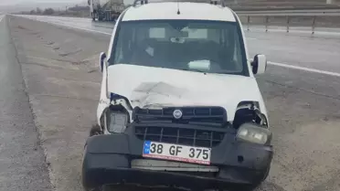 Sivas'ta Tırla Çarpışma: 2 Yaralı