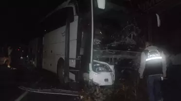 Antalya'da Tur Otobüsü ile Otomobil Çarpıştı: 1 Ölü