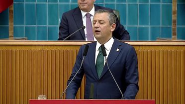 CHP Grup Toplantısı... Özgür Özel: 'Tayyip Bey Bu Milletin Arasına Karışıp 'Geçinebiliyor Musunuz' Diye Soramıyorsa Erken Seçime Gidecek'