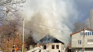 Koyulhisar'da Ahşap Evde Yangın
