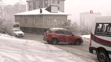 İstanbul'da Aydos Ormanı'nda Kar Yağışı
