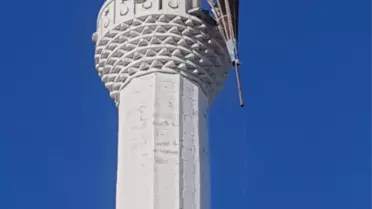 Fırtına Antalya'da Zarar Verdi: Camii Külahı Söküldü