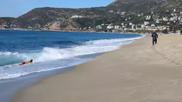 Alanya'da Kar Yağışı ve Güneşli Hava Bir Arada