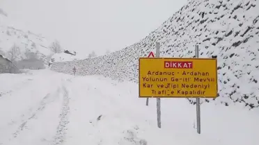 Artvin'de 127 Köy Yolu Kapandı
