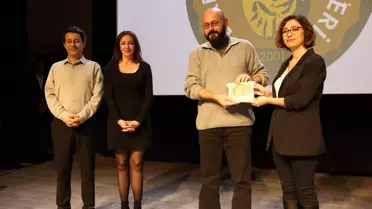 Bornova Belediyesi Şehir Tiyatrosu İki Ödül Kazandı