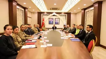 Hakkari'de 258 Aranan Kişi Yakalandı