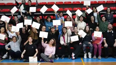 Maltepe'de Kadınlara Öz Savunma Eğitimi Sertifika Töreni Düzenlendi