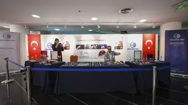 Cam Sanatı Sergisi Ankara'da Açıldı