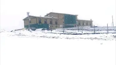 Karacadağ'a Mevsimin İlk Karı Düştü