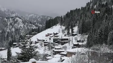 Ayder Yaylası'nda Kar Sevinci