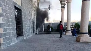 Diyarbakır'da 508 Yıllık Kurşunlu Camisi'nde Yangın