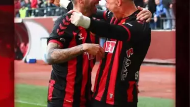 Eskişehirspor Tarsus İdman'ı 3-0 Yendi