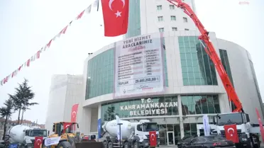 Kahramankazan Belediye Başkanı Çırpanoğlu, Yeni Hizmet Araçlarını Tanıttı