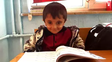 Aziz Efe'ye Akülü Araba Hediye Edildi