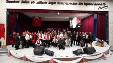 Türk Kızılay Urla, Dünya Engelliler Günü'nü Müzikal ile Kutladı