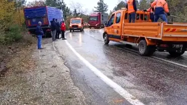 Bartın'da Kamyon Kazası: Yağ Trafiği Felç Etti