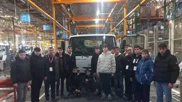 Öğrenciler Anadolu Isuzu'yu Ziyaret Etti